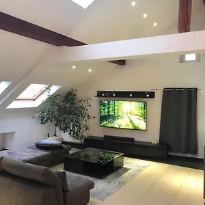 Cozy 120m² With 3 Bedrooms&1 Cinema Appartement Useldange