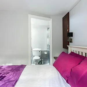 https://basement-flat-regency-square.brighton-hotels-england.com