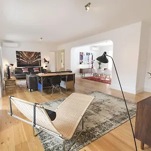 Lovelystay - Chic, Citrus - Private Garden Apartment