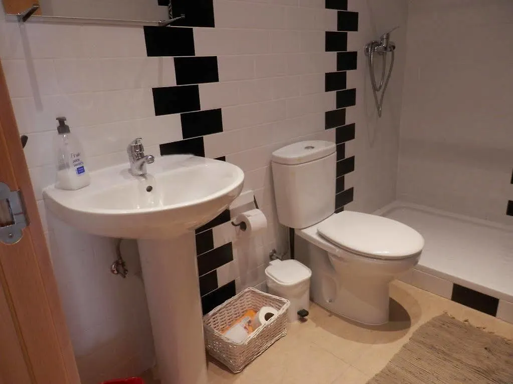 Cozy Apartment In Center Lissabon