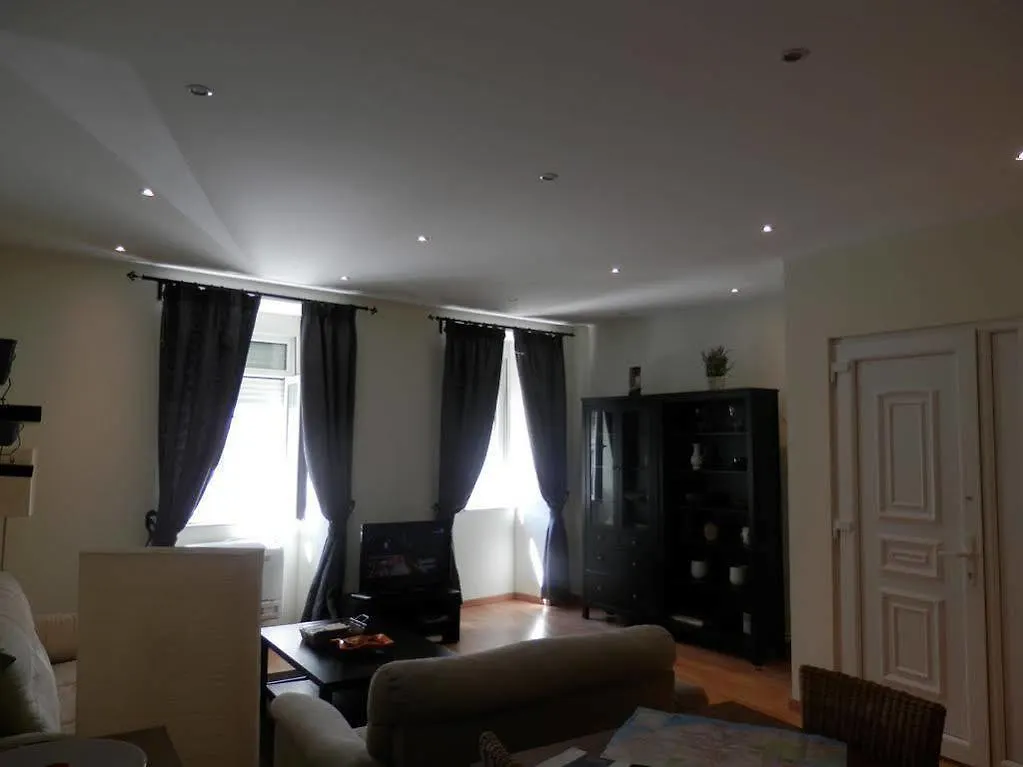 Cozy Apartment In Center Lissabon