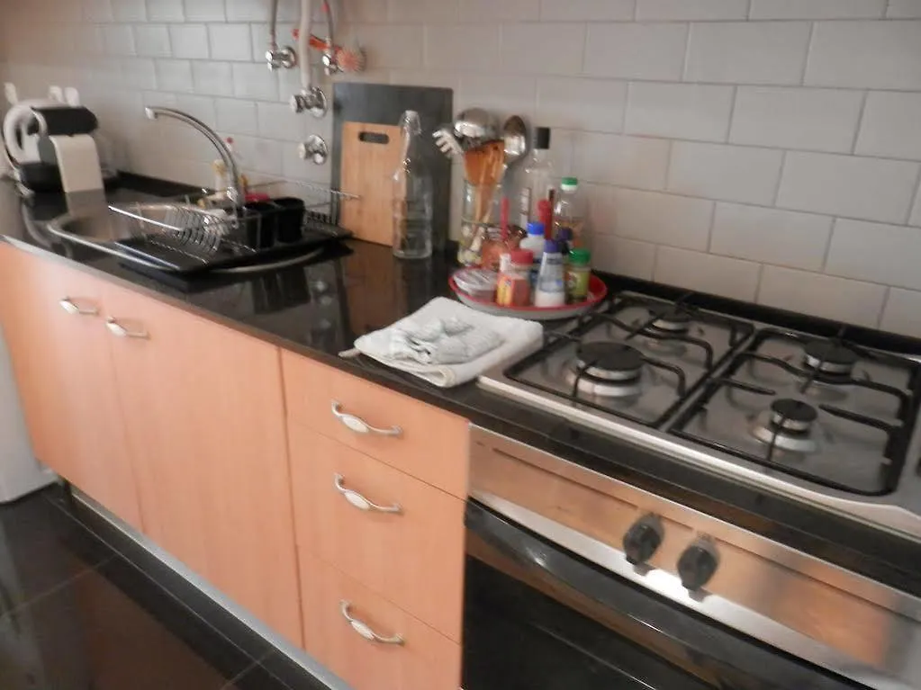 Cozy Apartment In Center Lissabon